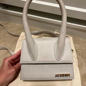 Jacquemus Le Chiquito Moyen Handbag